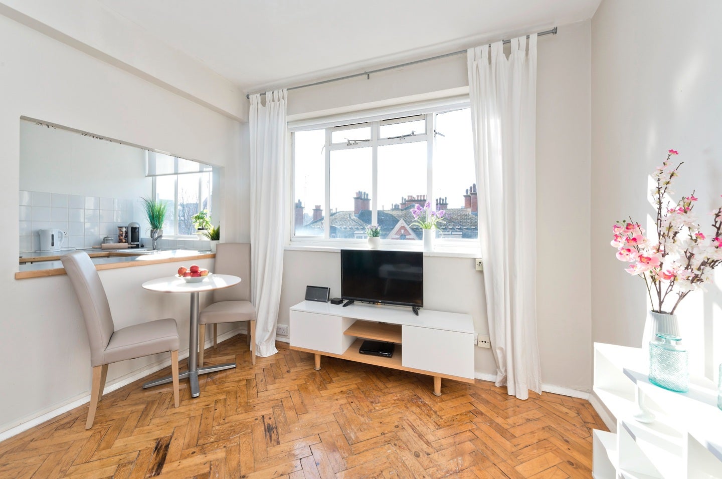 Flat Pond Place in Greater London