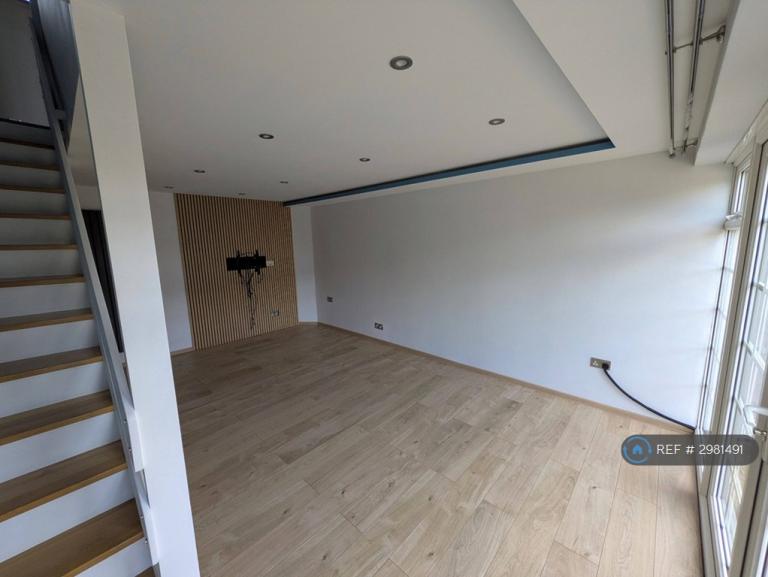 House Sutton Close in Redditch