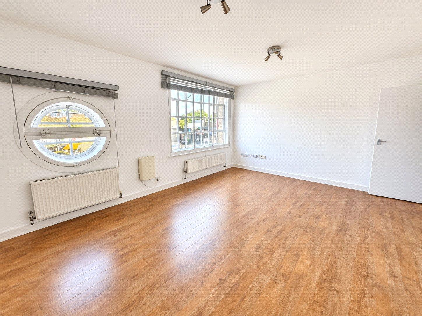 Flat Stanstead Road in Greater London