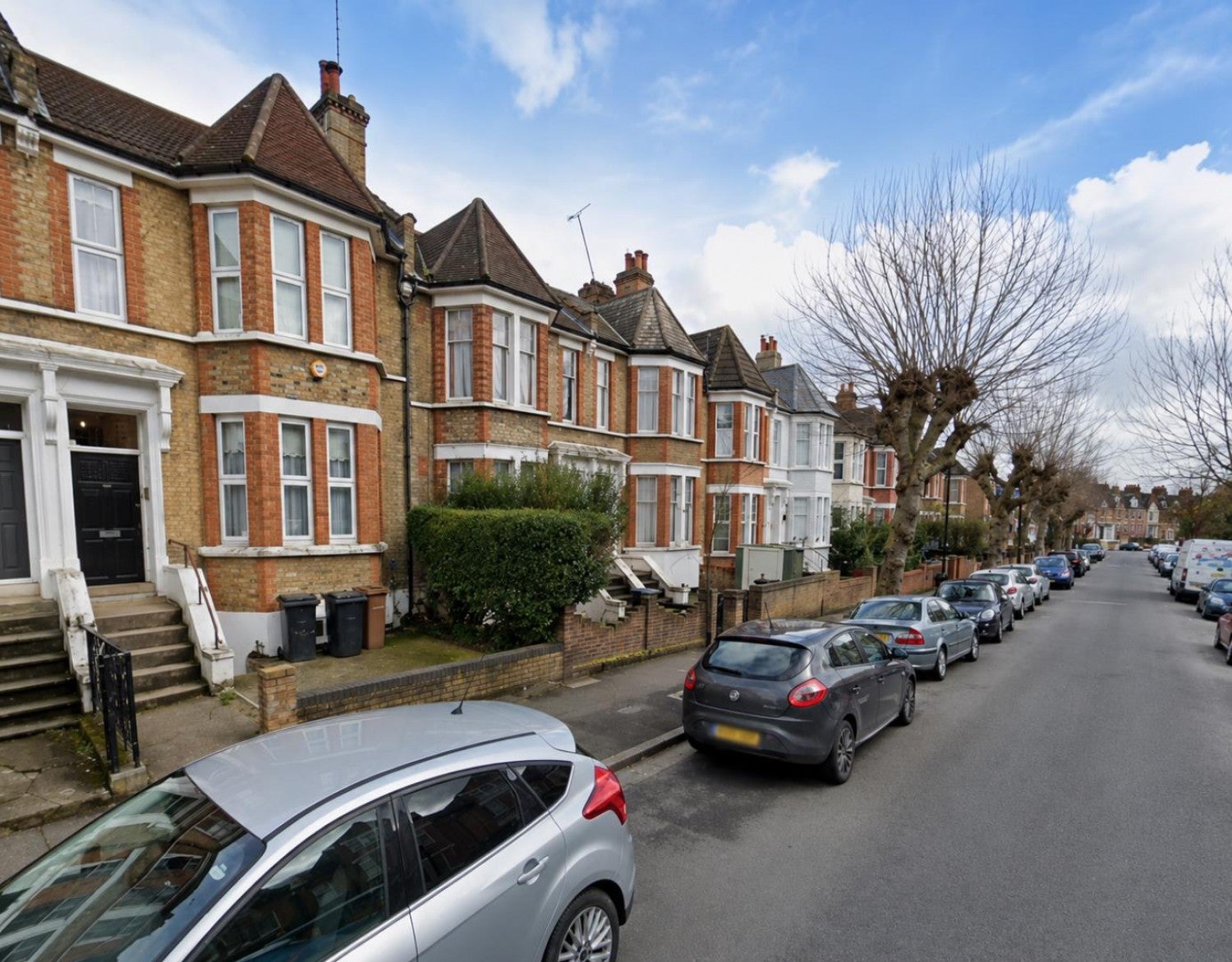 House Cranwich Road in Greater London
