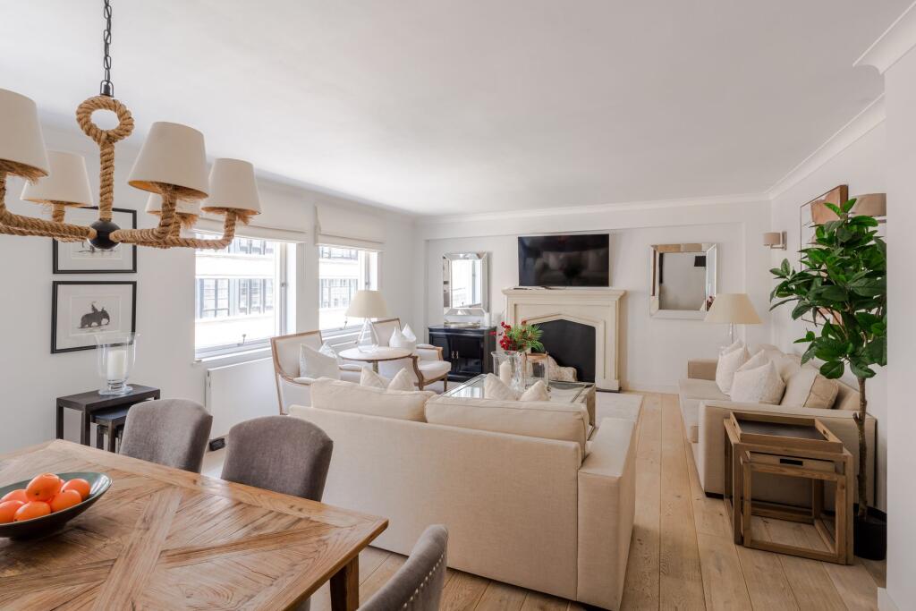 Flat Clarges Street in City of Westminster