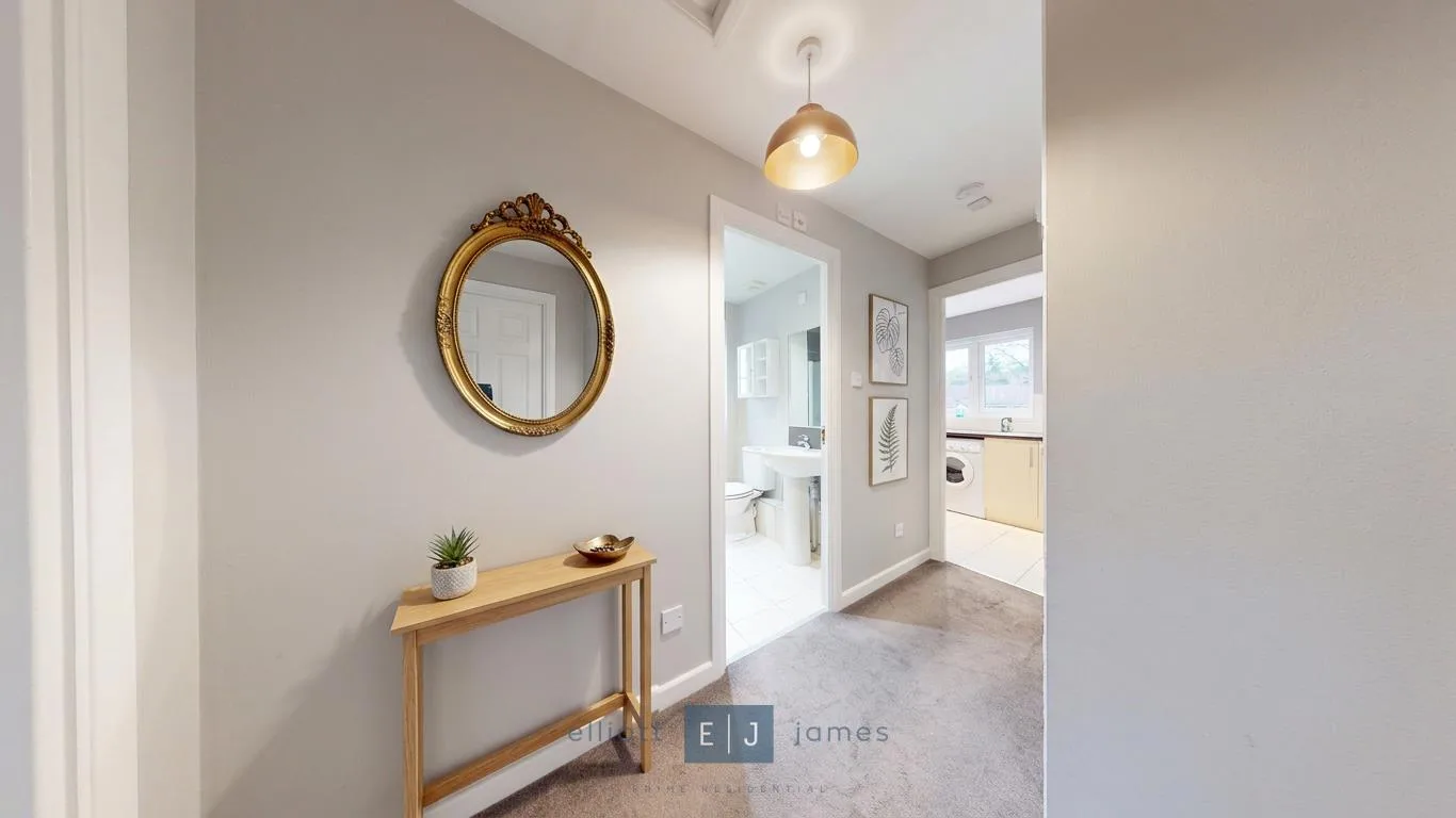 Flat Colson Road in Epping Forest