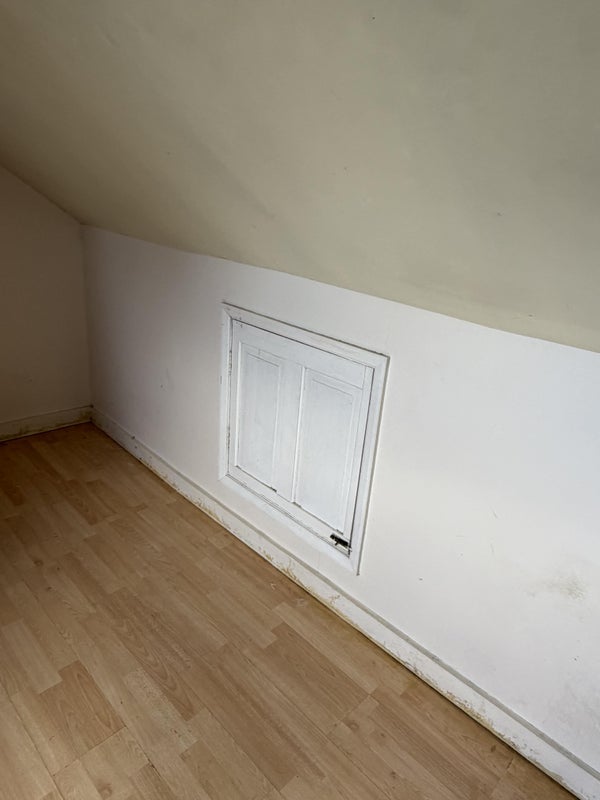 Room Salisbury Road in Greater London
