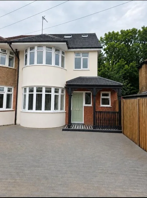 House Durley Avenue in Greater London