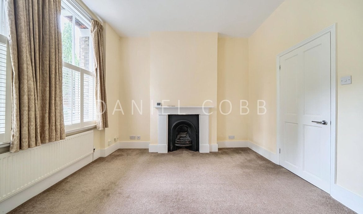 Flat Bonnington Square in Greater London