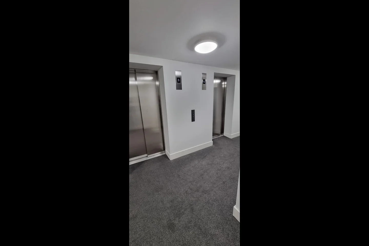 Room Fountain Park Way in Greater London