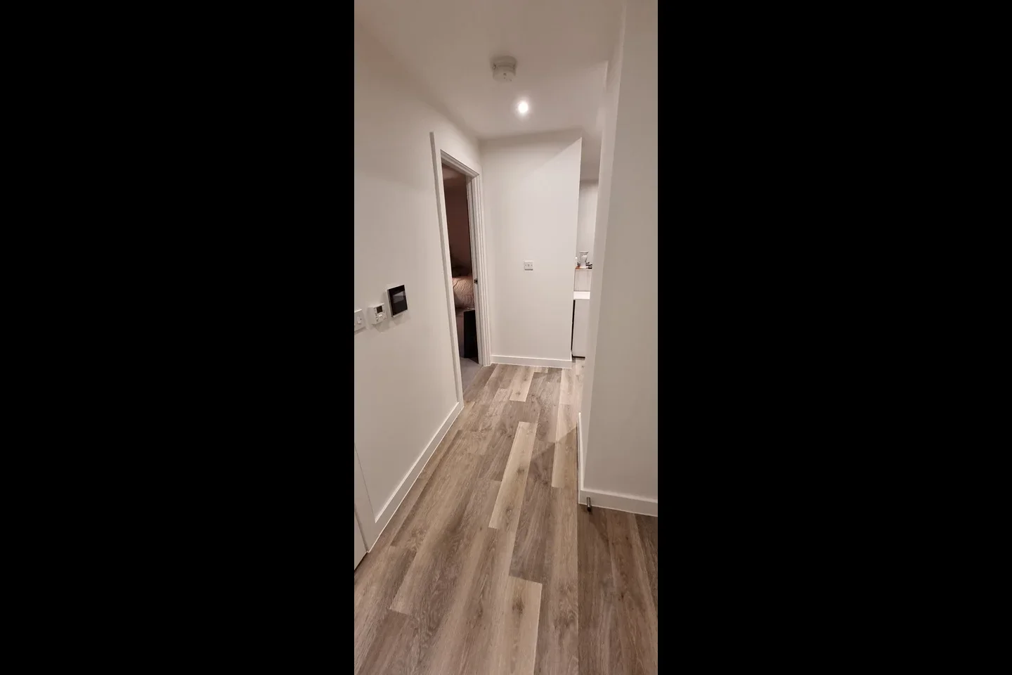 Room Fountain Park Way in Greater London