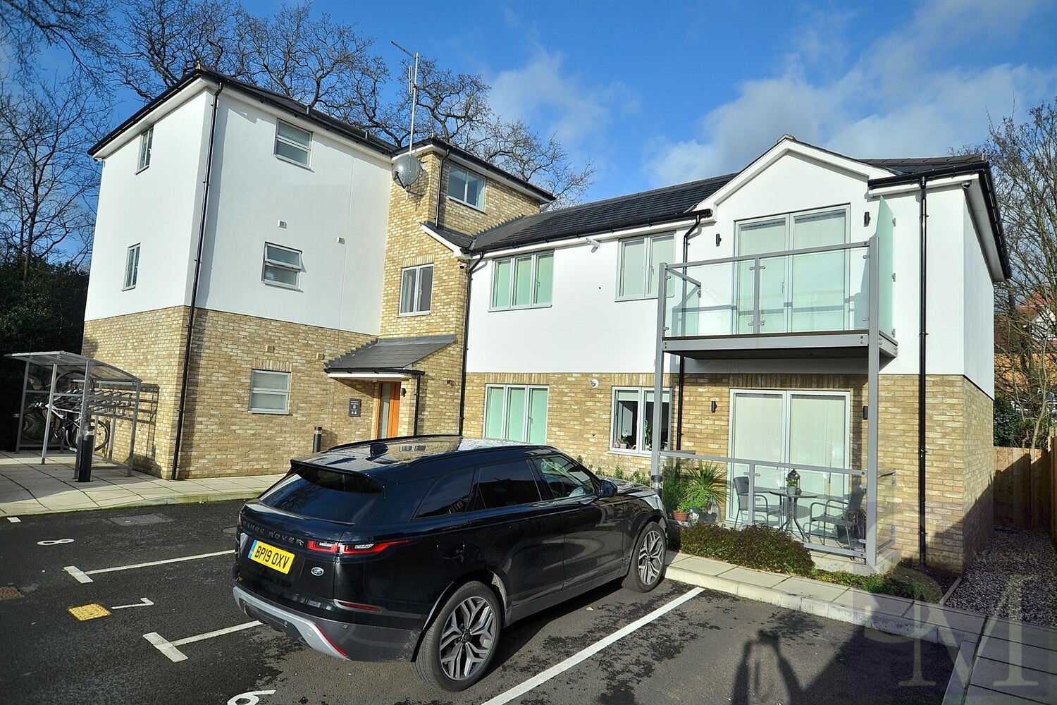 Flat Grove Road in Greater London