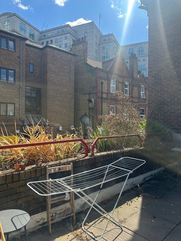 Room New Goulston Street in Greater London