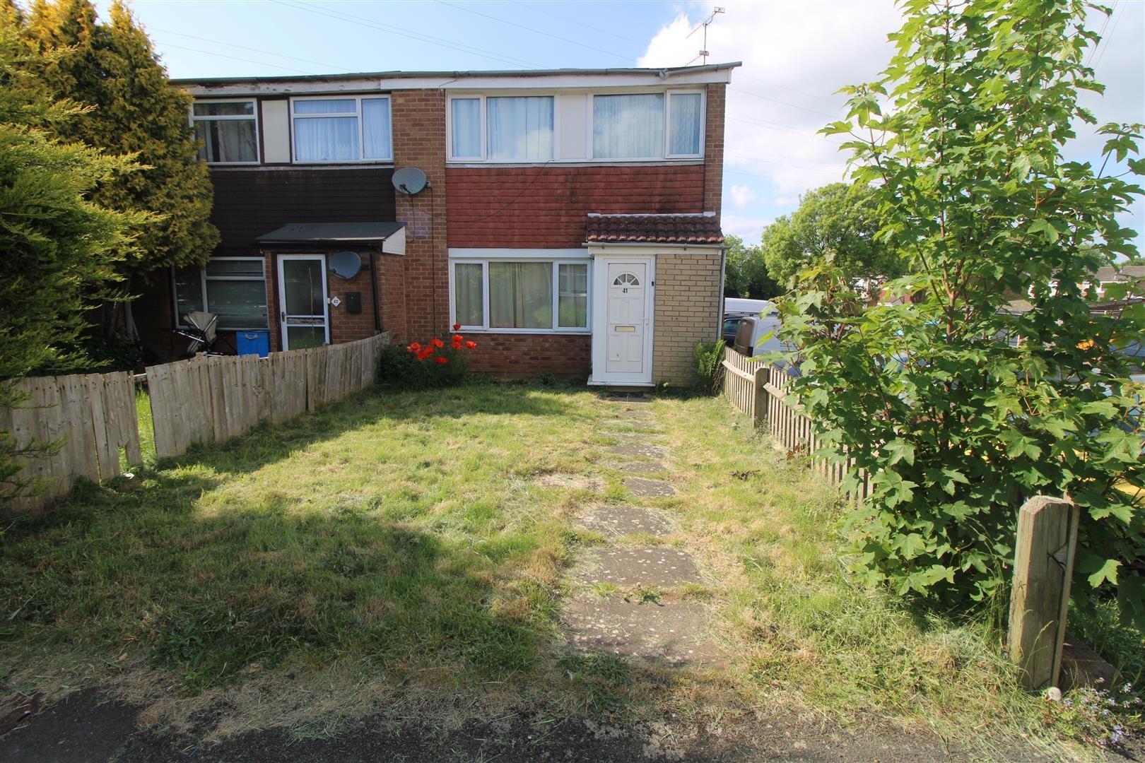 House Long Buckby Road in Daventry