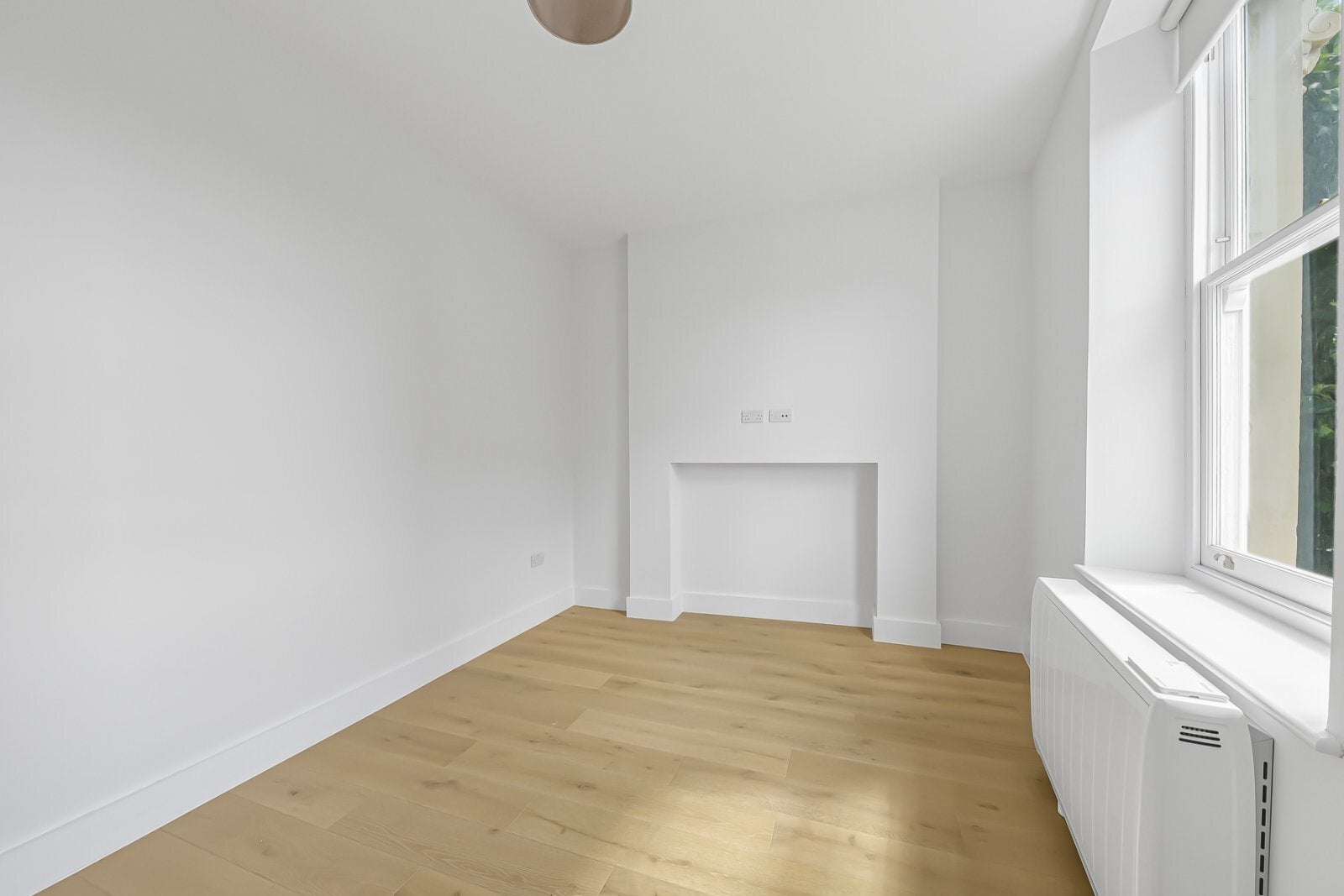 Flat Kilburn High Road in Greater London