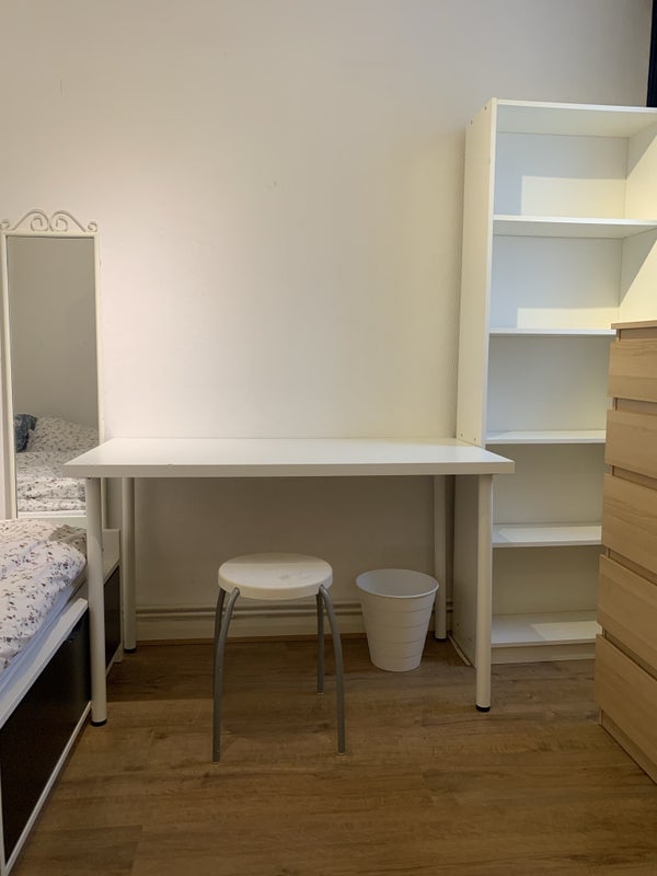 Room Bruce Road in Greater London
