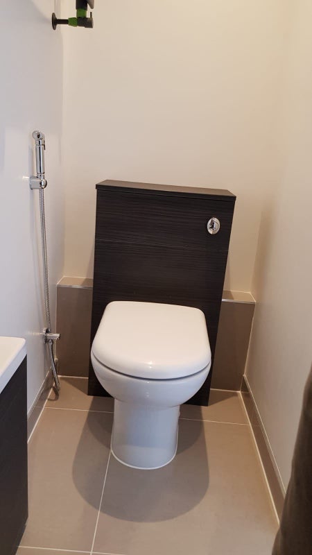 Flat Beaumont Crescent in Greater London