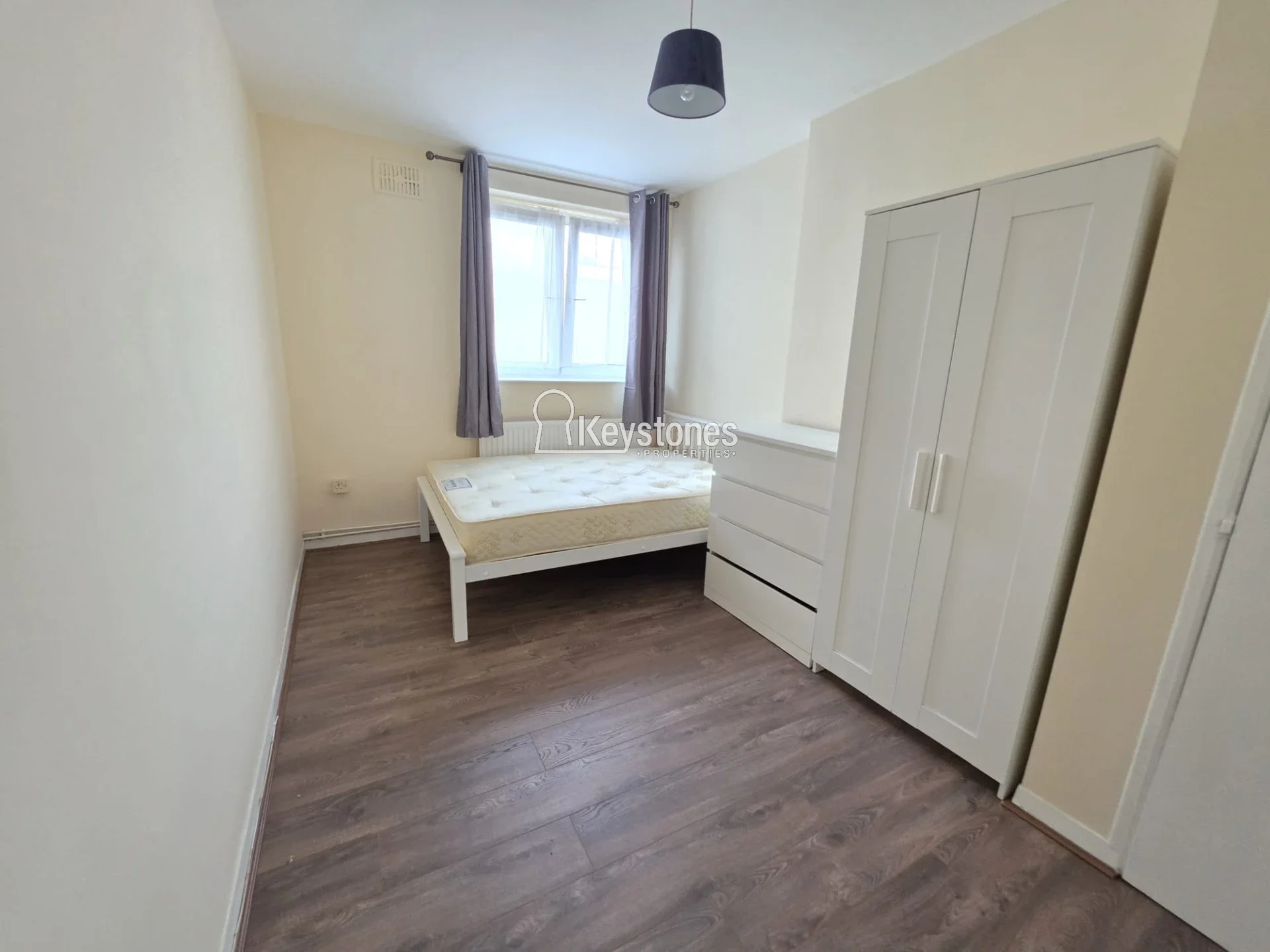 Room Canrobert Street in Greater London