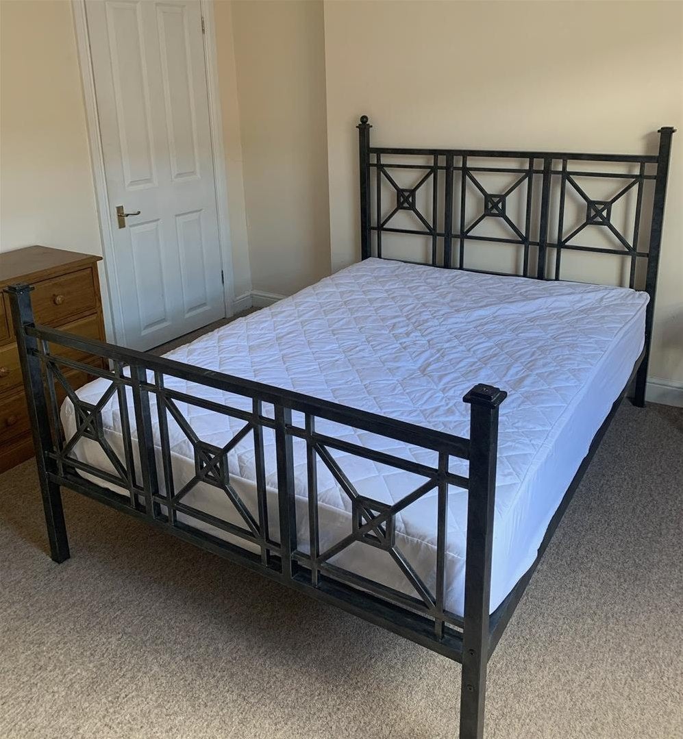 Room Bellevue Crescent in Bristol