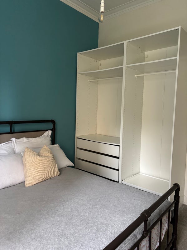 Room Montague Street in Glasgow