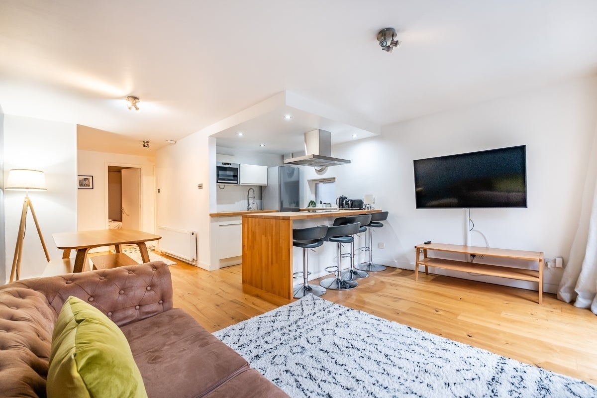 Flat Lanark Road in City of Westminster