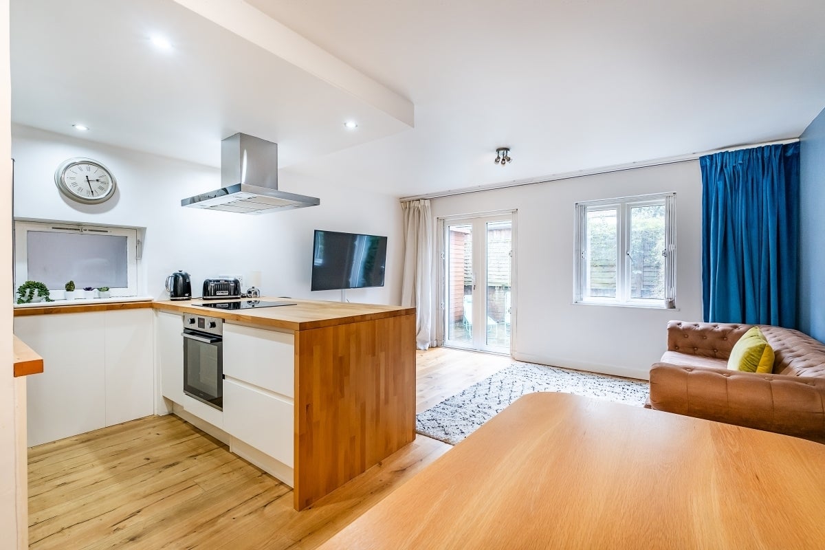 Flat Lanark Road in City of Westminster