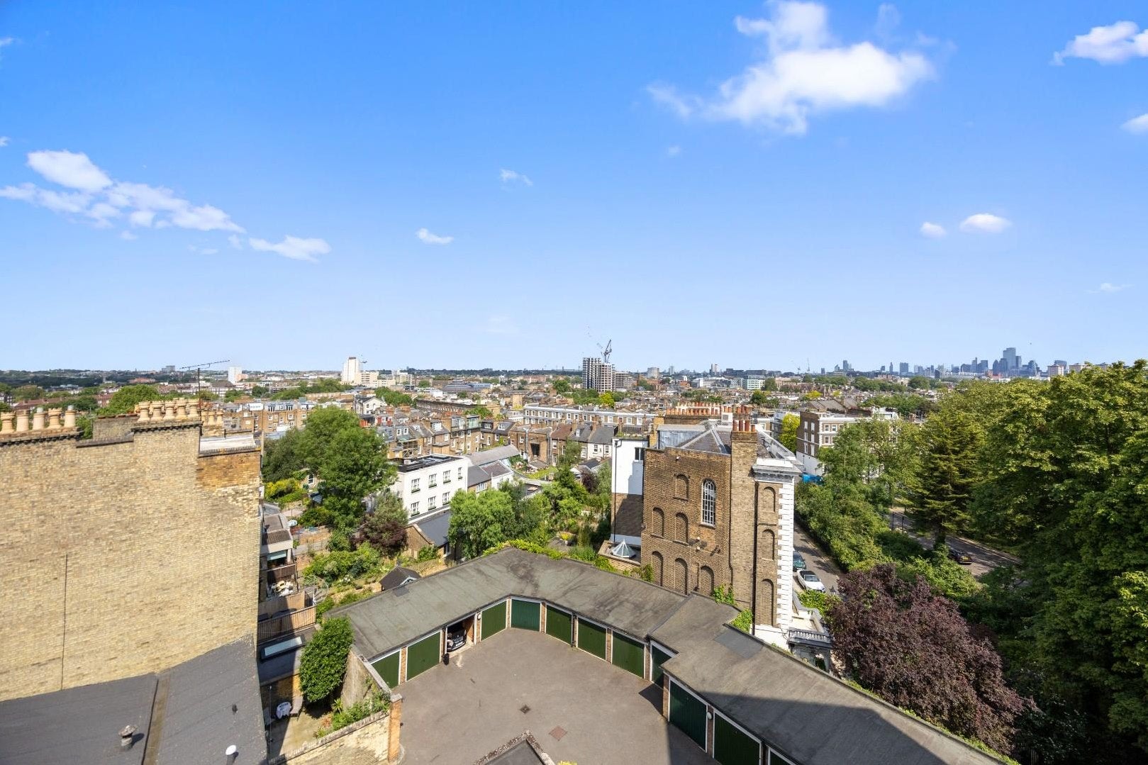 Flat Primrose Hill Road in Greater London
