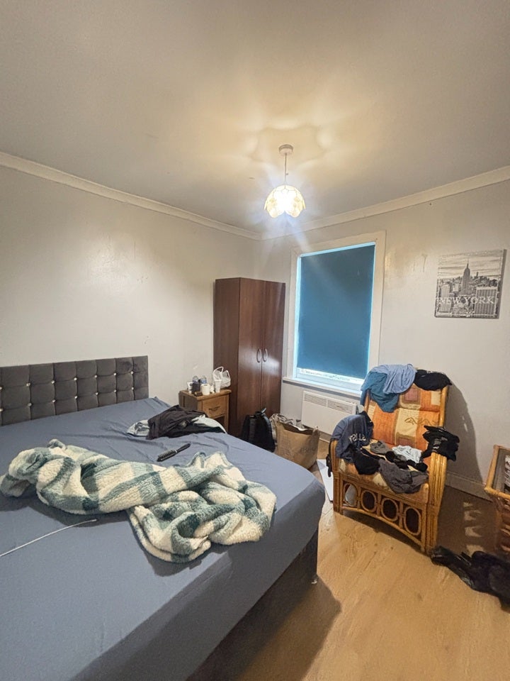 Room Cromwell Road in Luton