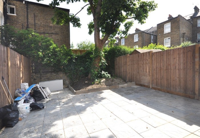 Flat Kilburn Lane in Greater London