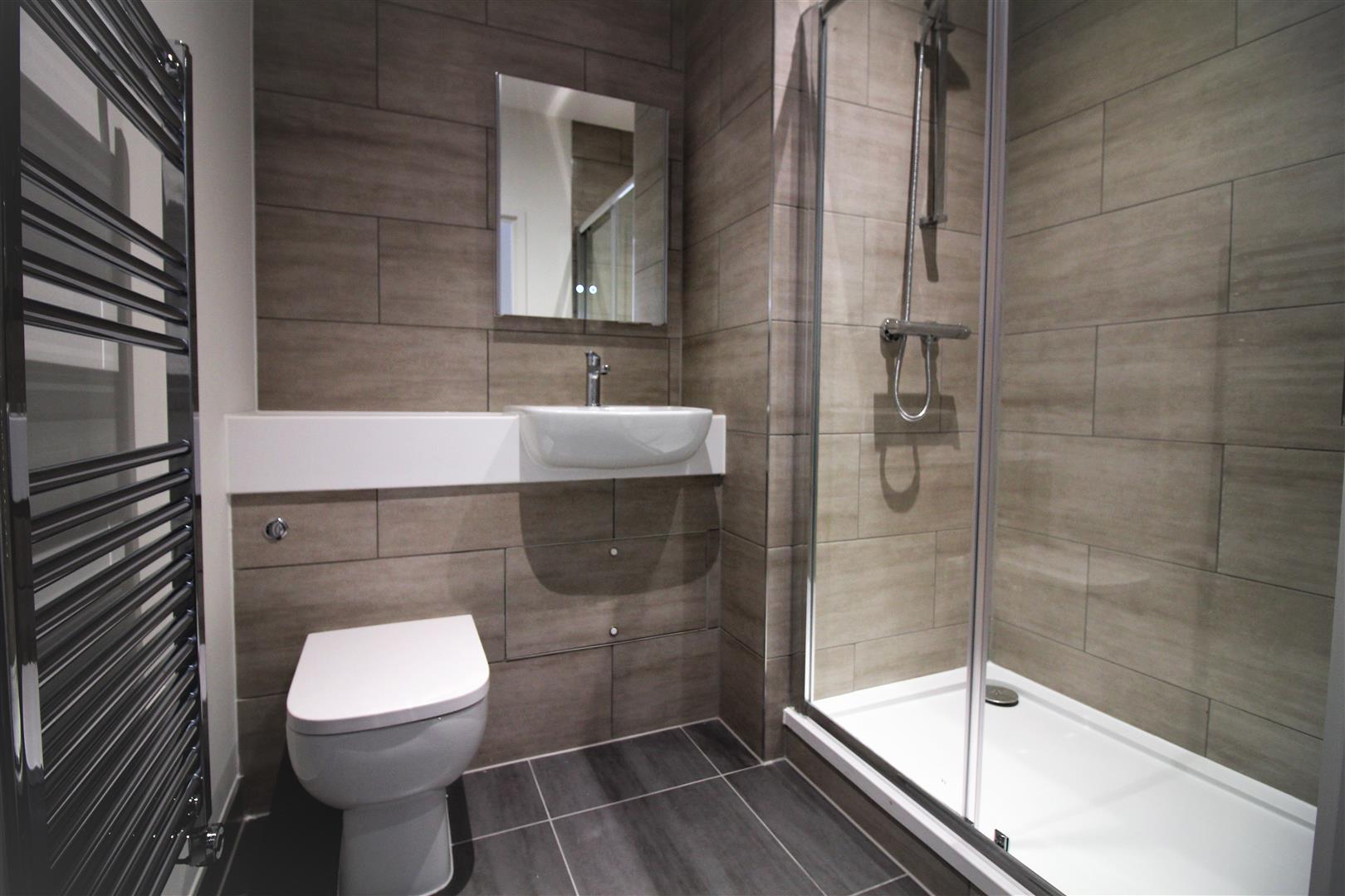 Flat Knoll Road in Surrey Heath