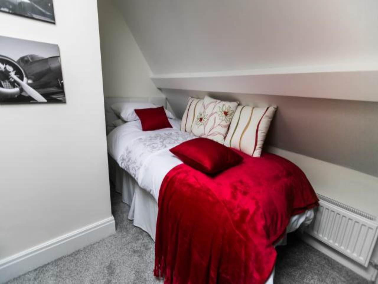 Flat Ninian Road in Cardiff