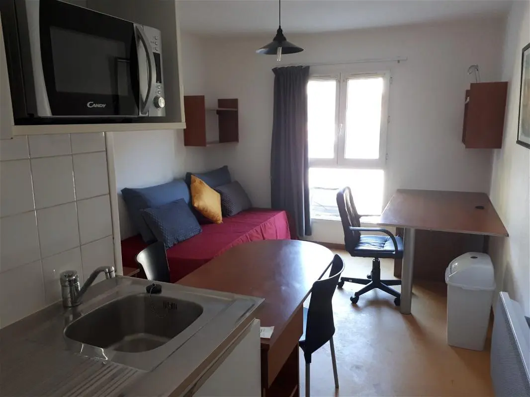 Room Rue Pierre Barneron in Valence