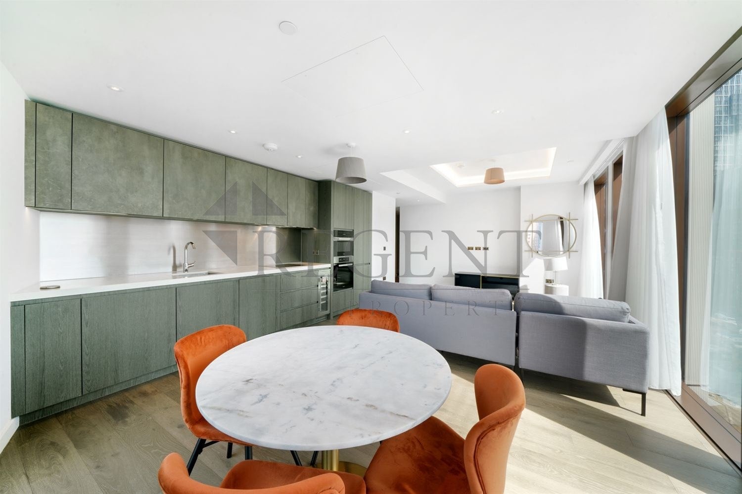 Flat Carnation Way in Greater London