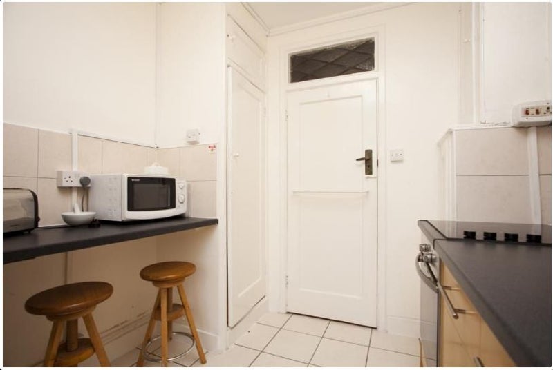 Room Porchester Close in Greater London