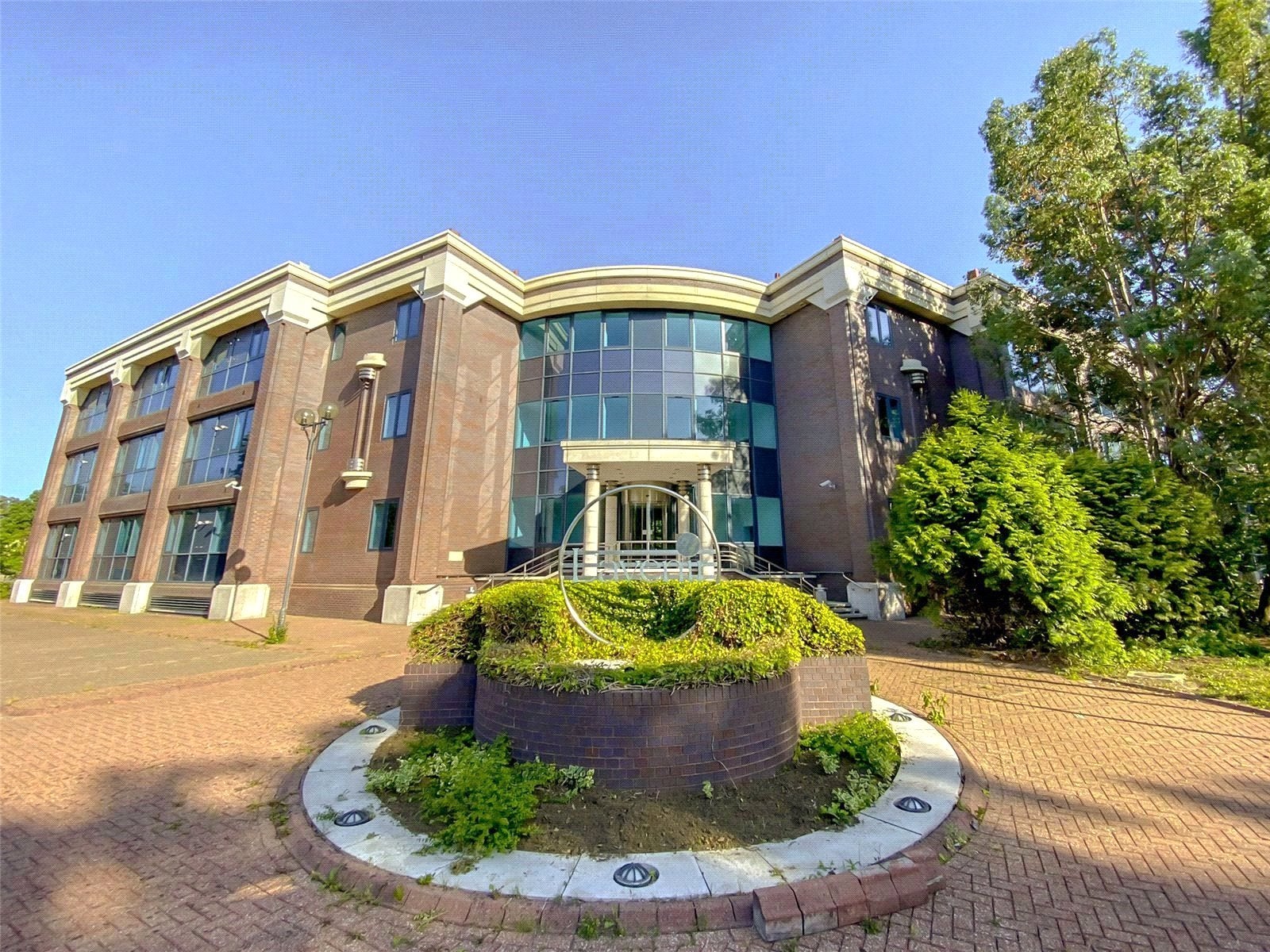 Flat Sports Centre Roundabout in Bracknell
