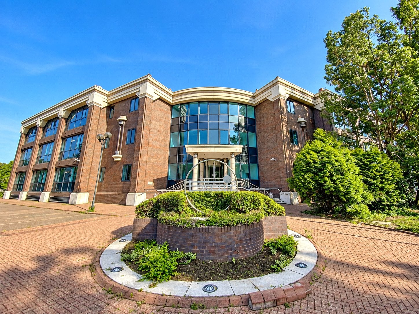 Flat Sports Centre Roundabout in Bracknell