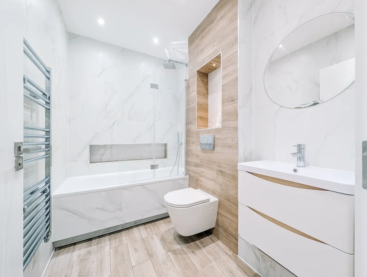 Flat Burdett Road in Greater London