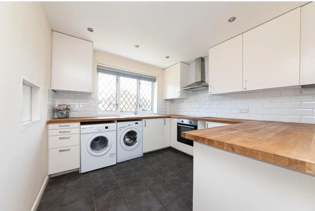 Flat Prince Andrew Way in Chavey Down