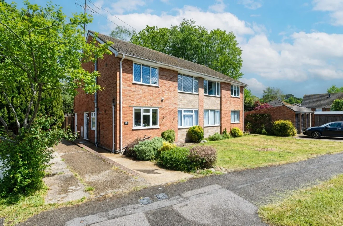 Flat Prince Andrew Way in Chavey Down