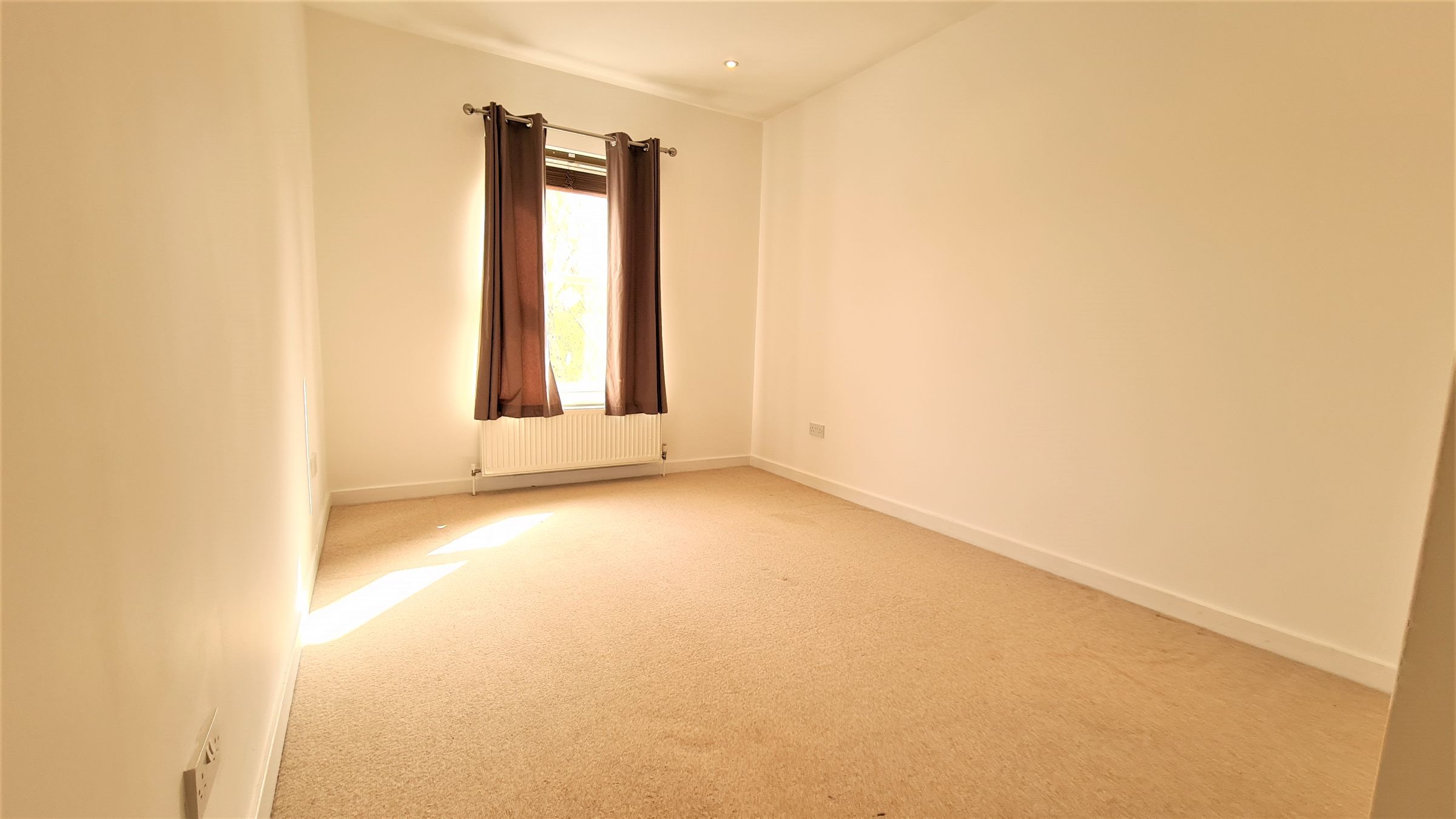 Flat Woodlands Road in Greater London