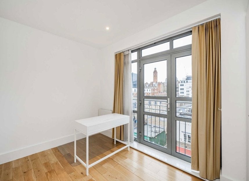 Flat Guildhouse Street in City of Westminster