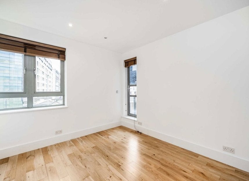 Flat Guildhouse Street in City of Westminster