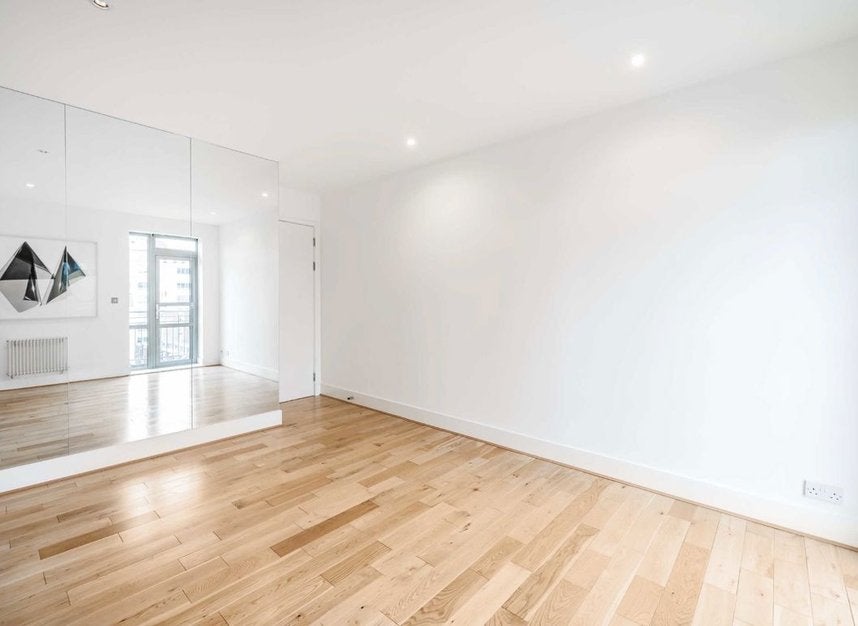 Flat Guildhouse Street in City of Westminster