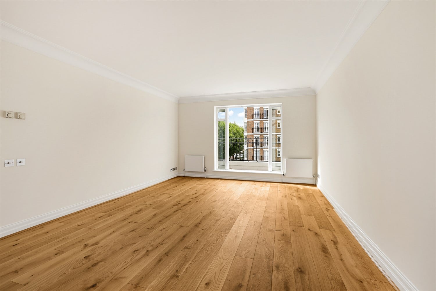 Flat Abbots Walk in Greater London