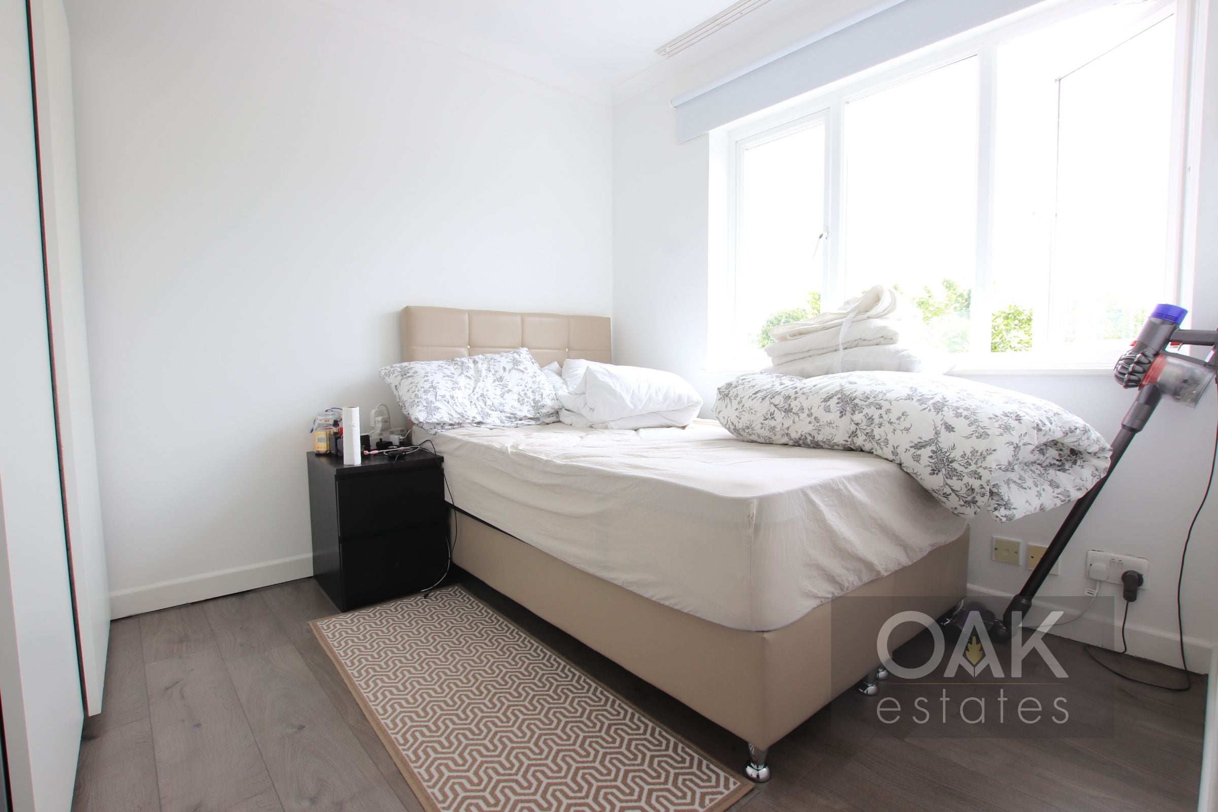 Flat Briar Close in Greater London