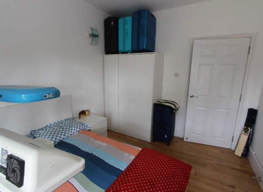 Flat Byron Road in Greater London