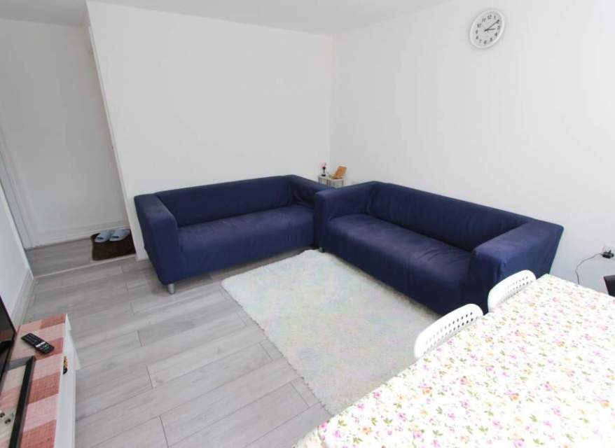 Flat Byron Road in Greater London