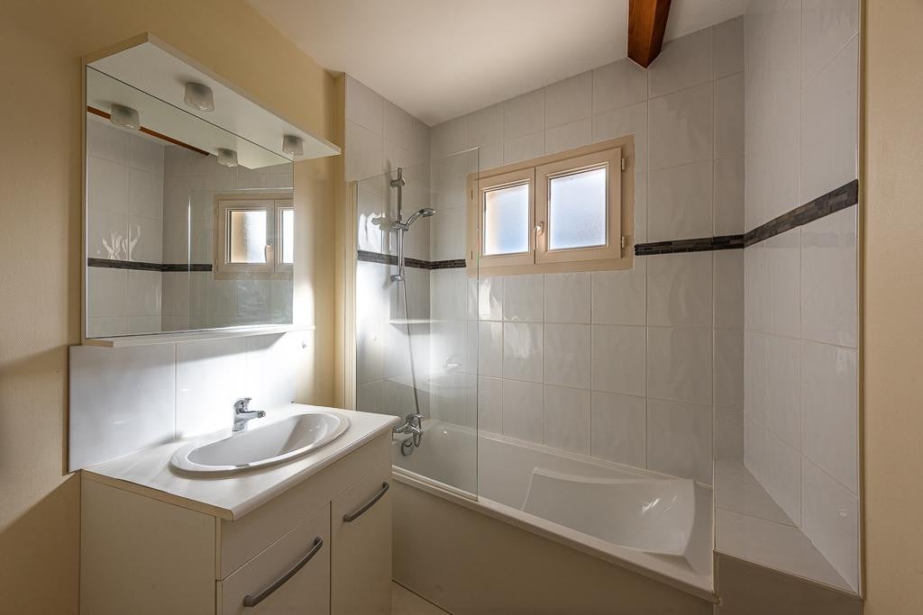 Flat Rue Thurot in Nuits-Saint-Georges