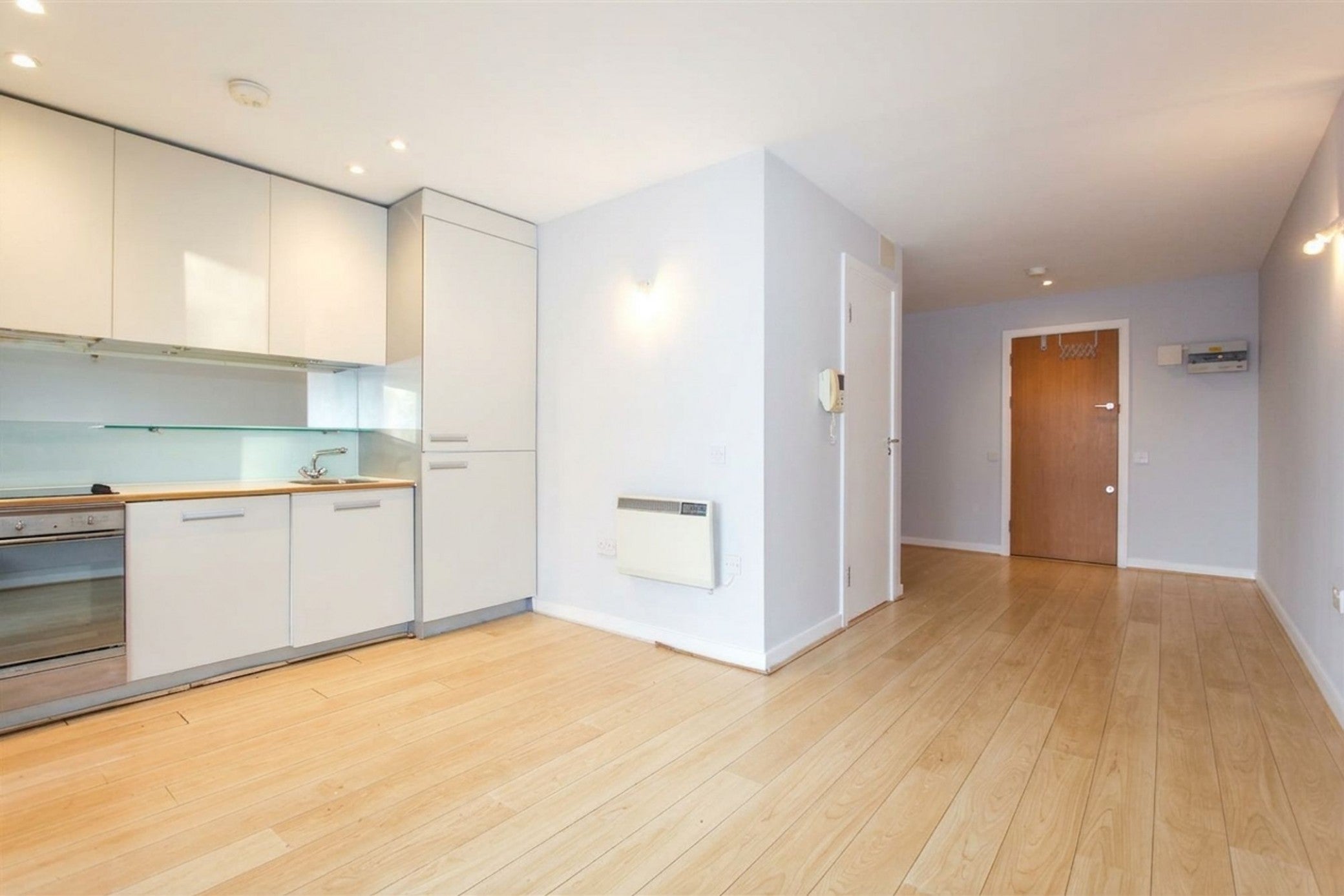 Flat New River Avenue in Greater London