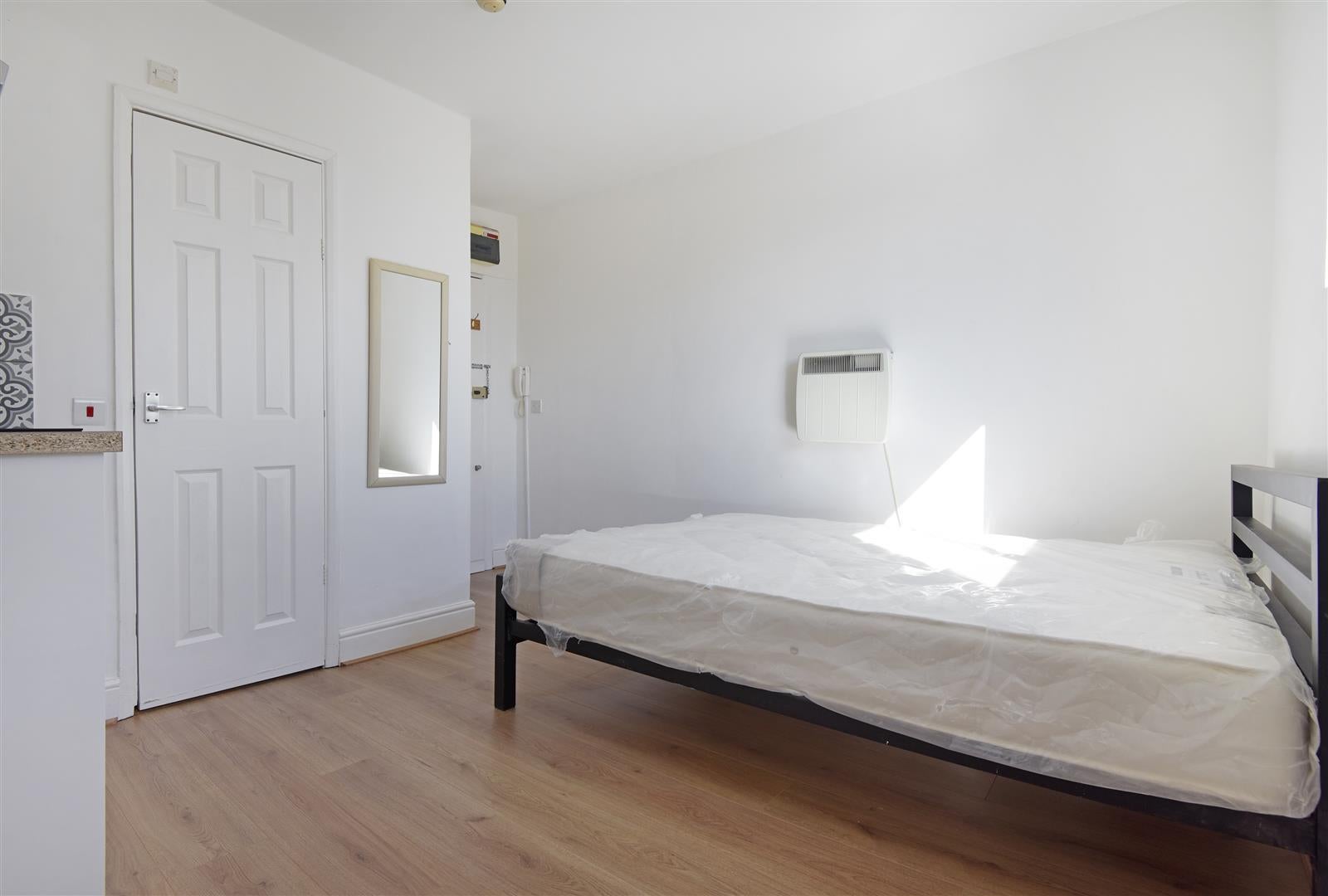 Flat St Petersburgh Place in City of Westminster