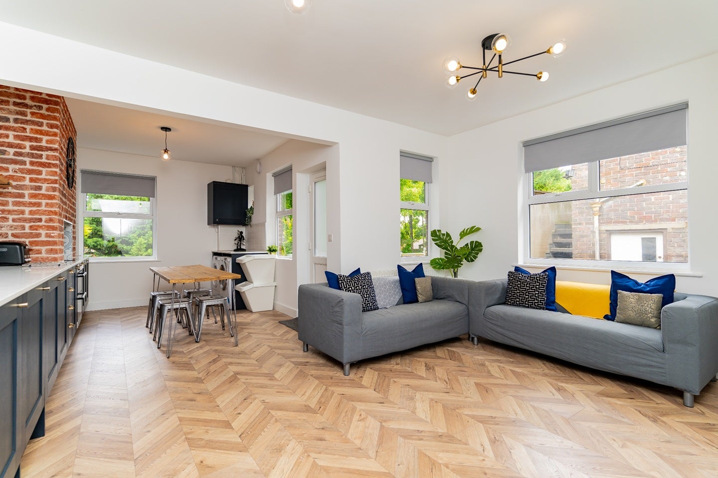 Room Coningsby Road in High Wycombe