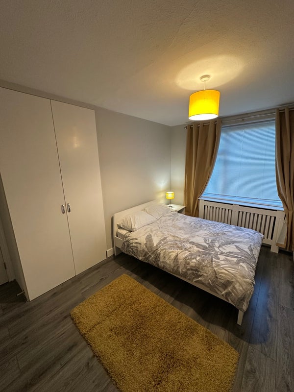 Room Northfield Avenue in Greater London