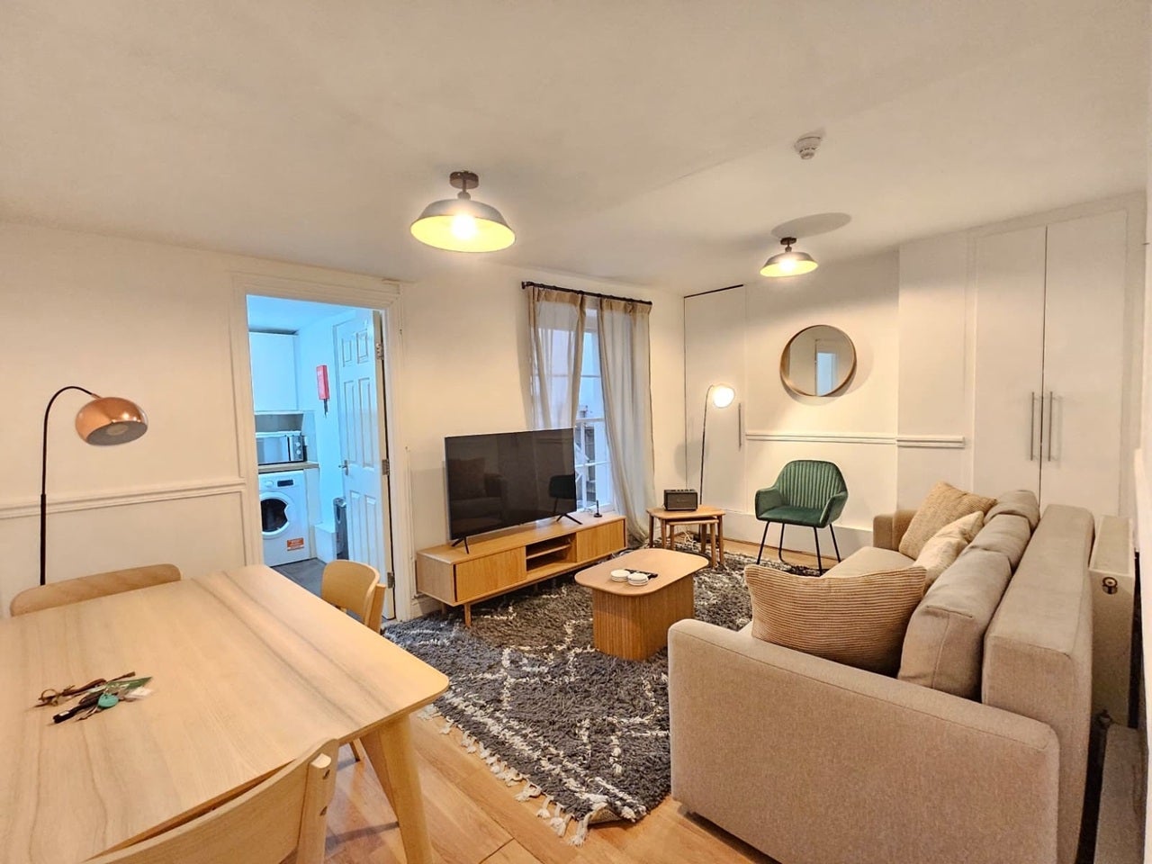 Flat Mornington Crescent in Greater London