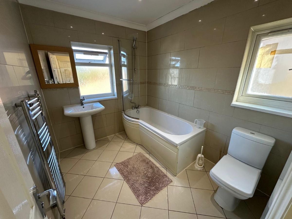 Room Brook Road in Greater London